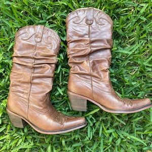 Steve Madden Saddle Brown Ruched Cowboy Boots